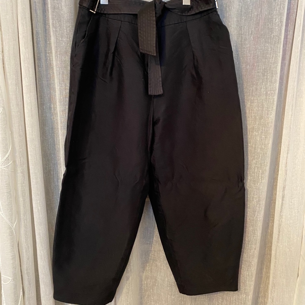Elizabeth and James crepe ankle length pants black